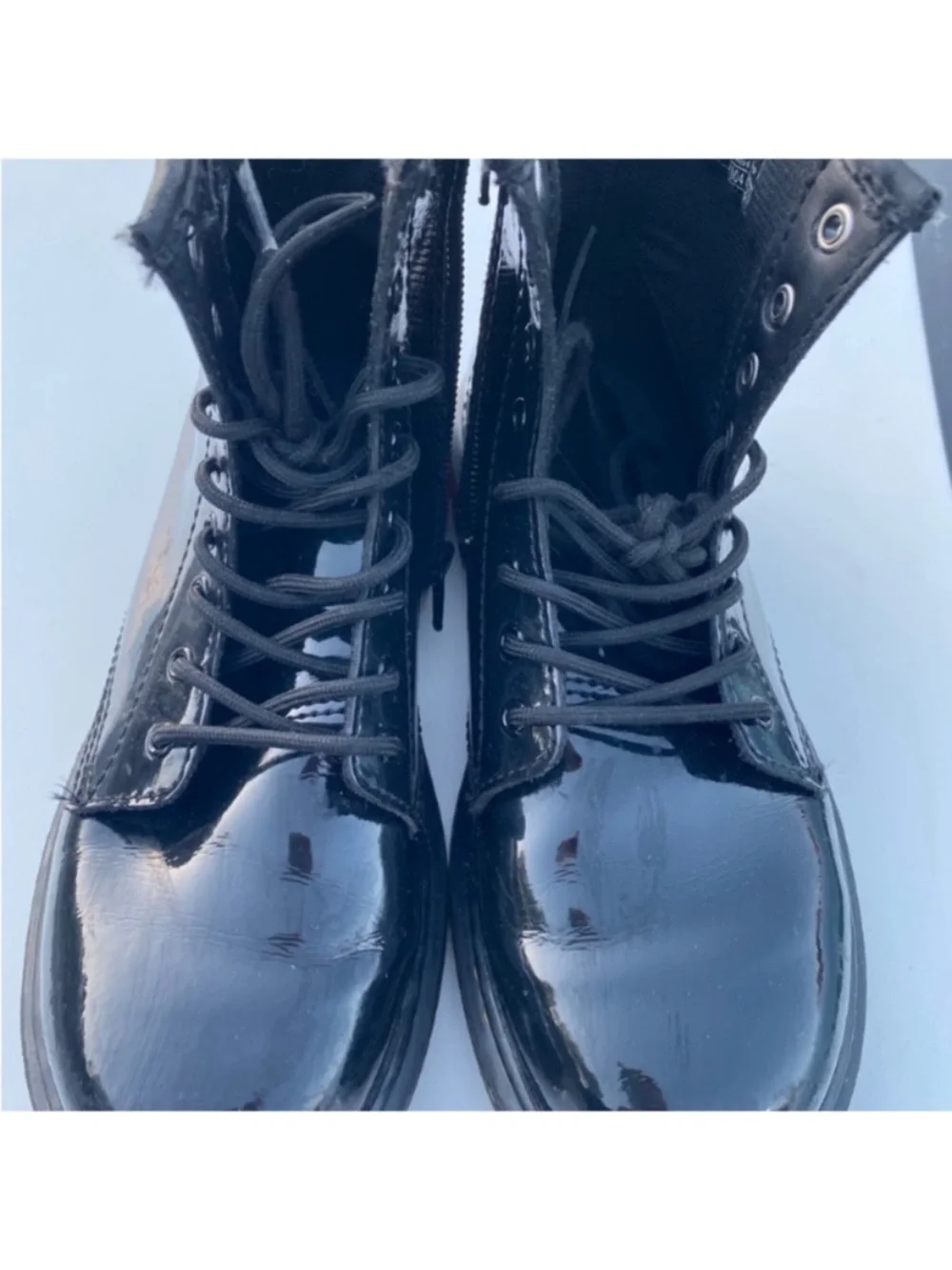 Dr. Martens Black Patent Lace-Up Ankle Boots big girls 5